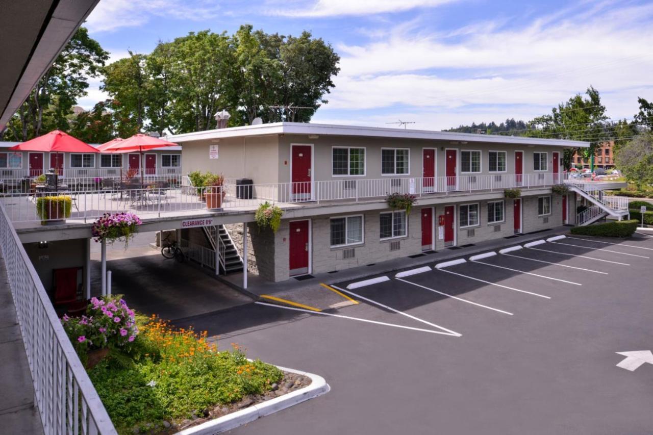 Campus Inn & Suites Eugene Downtown Exterior photo